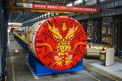 Máy đào hầm kết hợp áp lực đất lá chắn đôi đường kính lớn đầu tiên trên thế g...